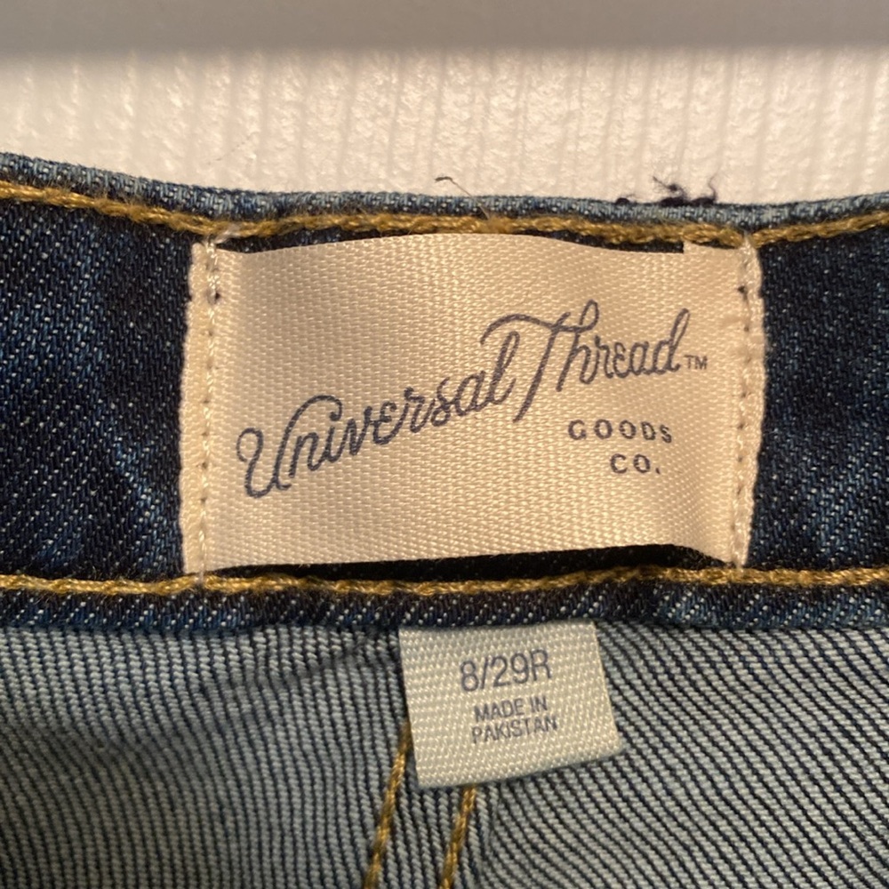 Brand New Universal Thread High-Rise Flare Jeans…size 8 - Picture 3 of 8